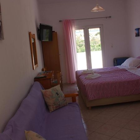 Aaron Studios Apartments 阿依弗西亚 外观 照片