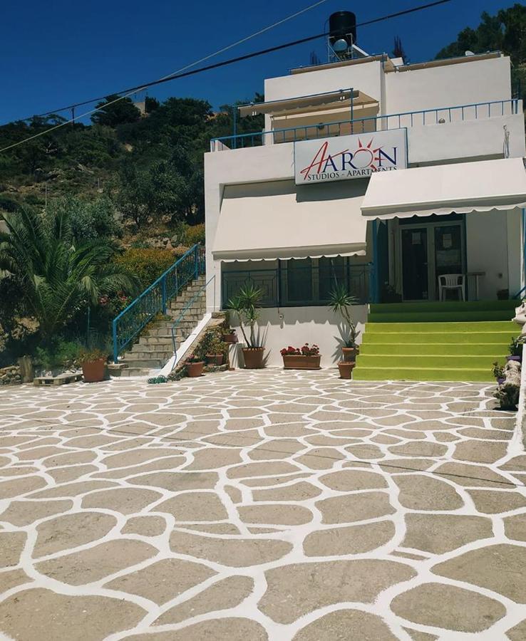 Aaron Studios Apartments 阿依弗西亚 外观 照片