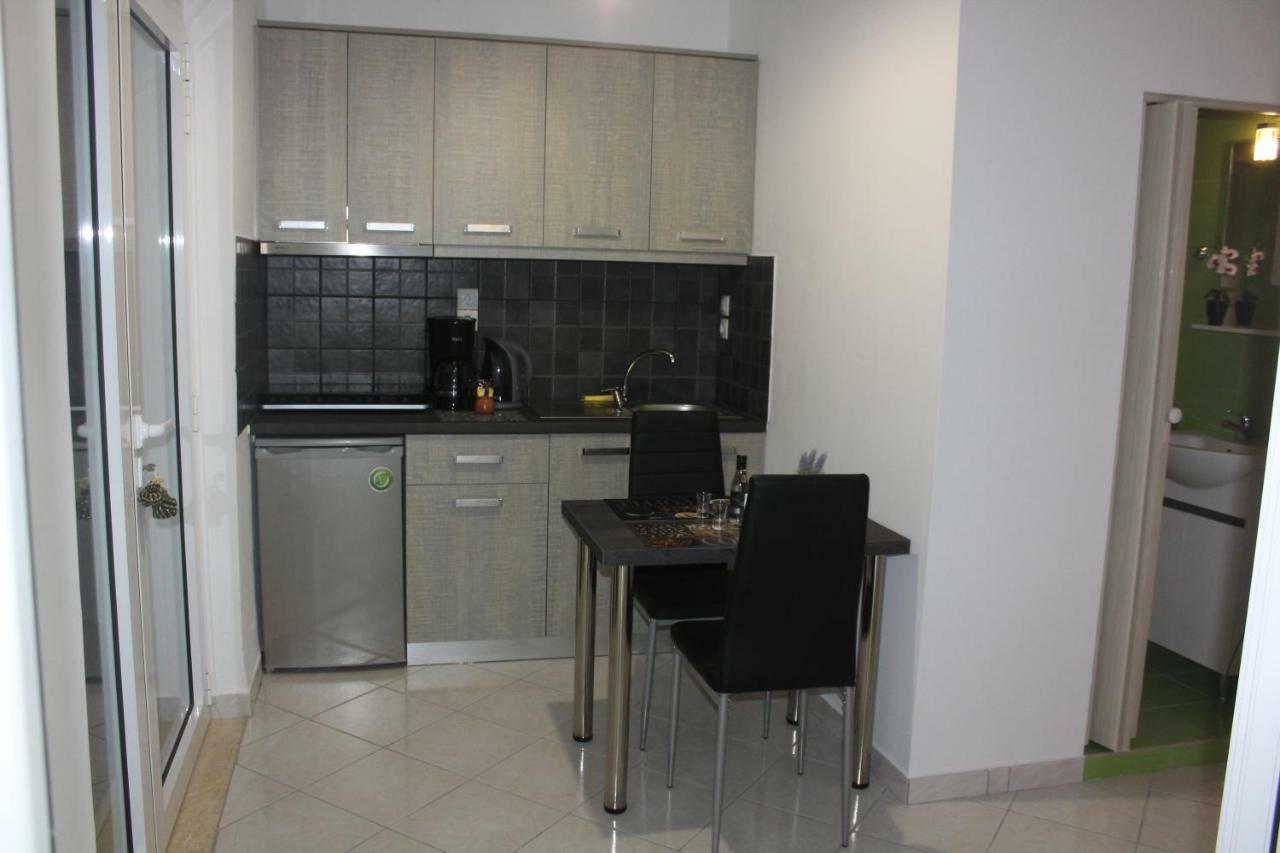 Aaron Studios Apartments 阿依弗西亚 外观 照片