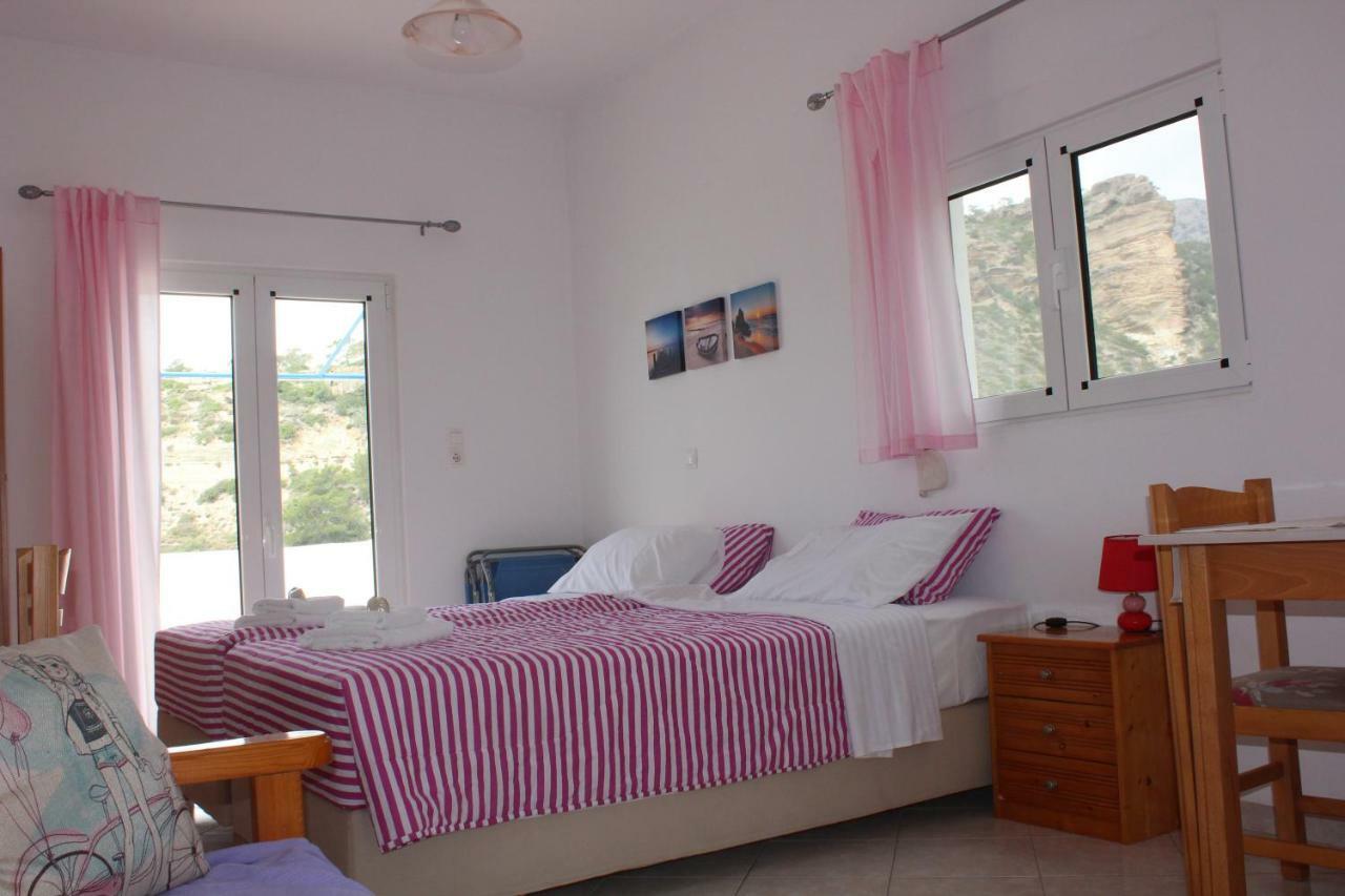 Aaron Studios Apartments 阿依弗西亚 外观 照片